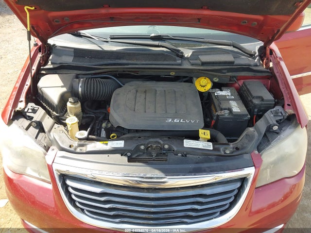 2014 Chrysler Town & Country S მანქანა იყიდება აუქციონზე, vin: 2C4RC1HG3ER364657, აუქციონის ნომერი: 44894070