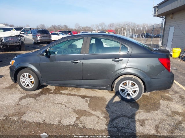 1G1JC5SG8F4138351 Chevrolet Sonic Lt Auto