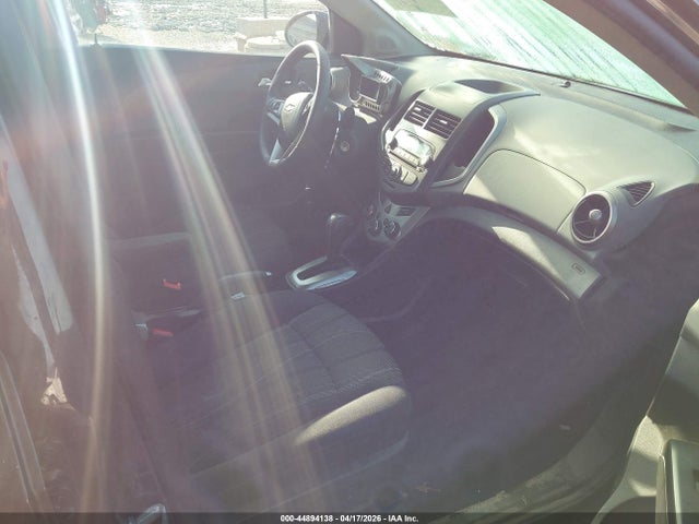 1G1JC5SG8F4138351 Chevrolet Sonic Lt Auto
