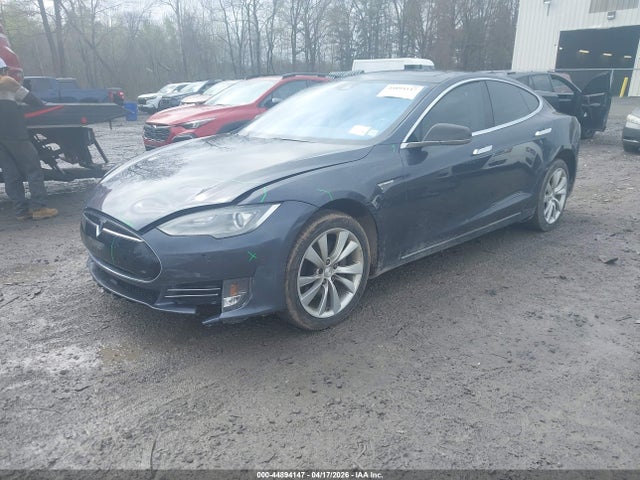 2015 Tesla Model S 70d/85d/p85d მანქანა იყიდება აუქციონზე, vin: 5YJSA1E29FF106124, აუქციონის ნომერი: 44894147