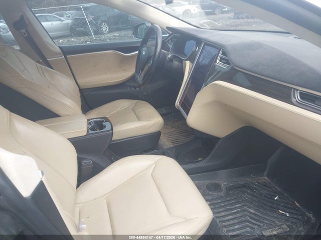 2015 Tesla Model S 70d/85d/p85d მანქანა იყიდება აუქციონზე, vin: 5YJSA1E29FF106124, აუქციონის ნომერი: 44894147