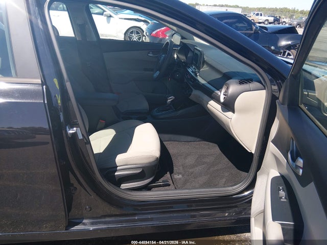 44894154 :رقم المزاد ، 3KPF24AD8KE012615 vin ، 2019 Kia Forte Lxs مزاد بيع