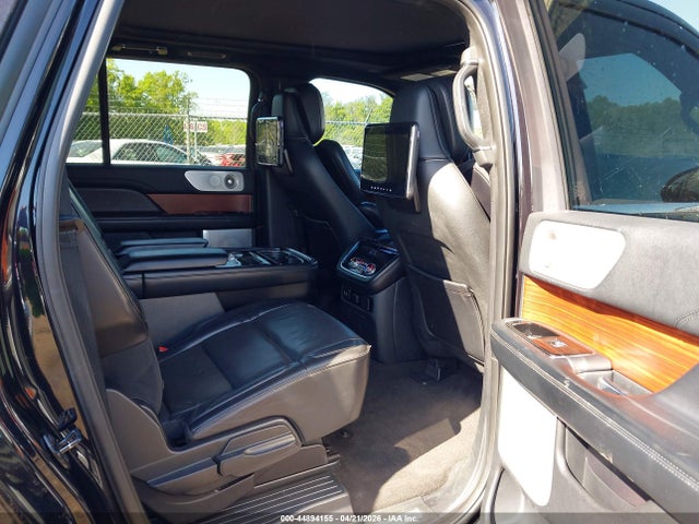 44894155 :رقم المزاد ، 5LMJJ3LT6KEL25047 vin ، 2019 Lincoln Navigator L Reserve مزاد بيع