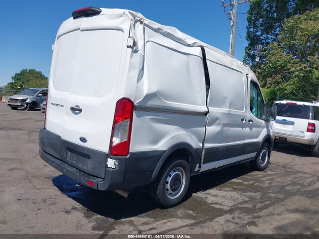 44894181 :رقم المزاد ، 1FTBR1C88NKA74378 vin ، 2022 Ford Transit-250 مزاد بيع