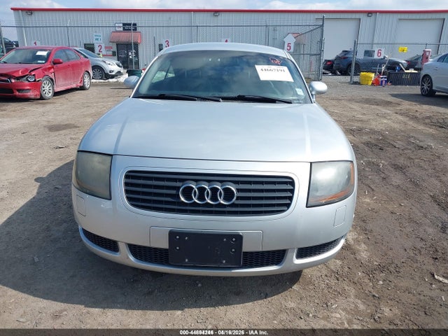 2000 Audi Tt მანქანა იყიდება აუქციონზე, vin: TRUTC28N7Y1003117, აუქციონის ნომერი: 44894246