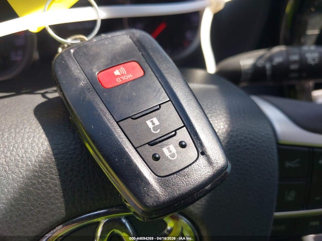 44894269 :رقم المزاد ، 5TDCZRAH7NS103383 vin ، 2022 Toyota Highlander L مزاد بيع
