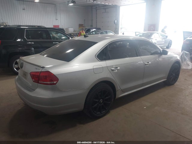 44894280 :رقم المزاد ، 1VWBN7A34DC102124 vin ، 2013 Volkswagen Passat 2.0l Tdi Se مزاد بيع