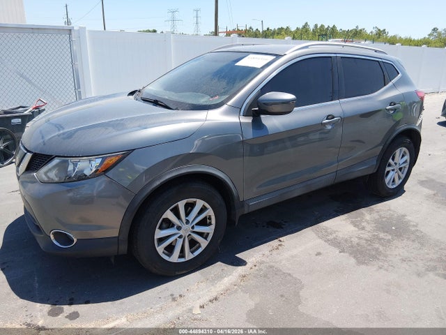 44894310 :رقم المزاد ، JN1BJ1CPXJW162742 vin ، 2018 Nissan Rogue Sport Sv مزاد بيع