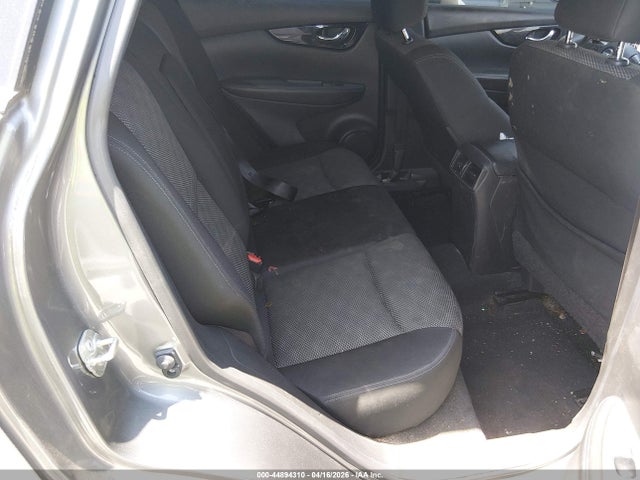 44894310 :رقم المزاد ، JN1BJ1CPXJW162742 vin ، 2018 Nissan Rogue Sport Sv مزاد بيع