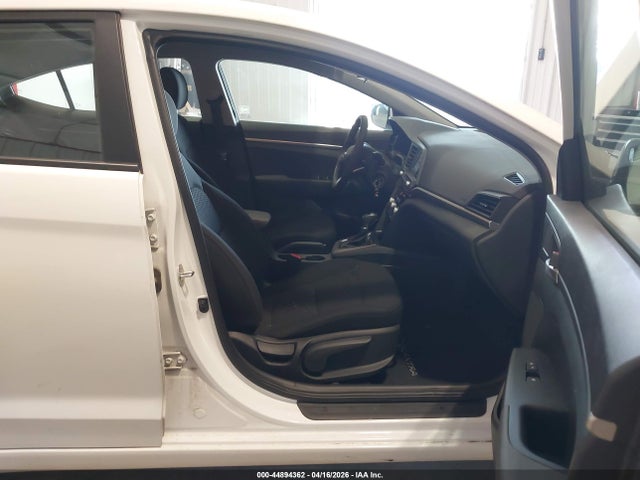 5NPD74LFXLH610211 Hyundai ELANTRA SE