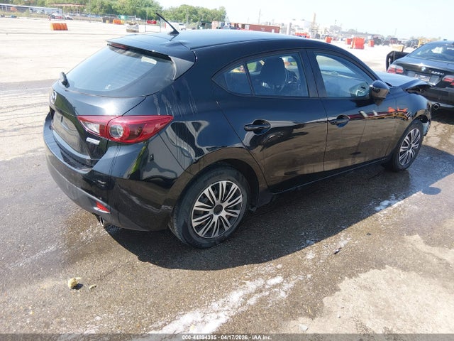 Продажа на аукционе авто 2014 Mazda Mazda3 I Sport, vin: JM1BM1K72E1112765, номер лота: 44894385