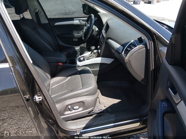 44894449 :رقم المزاد ، WA1LFAFP8FA013713 vin ، 2015 Audi Q5 2.0t Premium مزاد بيع