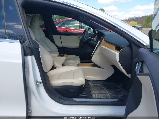 44894452 :رقم المزاد ، 5YJSA1E47MF425777 vin ، 2021 Tesla Model S Performance Dual Motor All-wheel Drive مزاد بيع