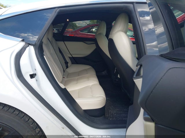 44894452 :رقم المزاد ، 5YJSA1E47MF425777 vin ، 2021 Tesla Model S Performance Dual Motor All-wheel Drive مزاد بيع