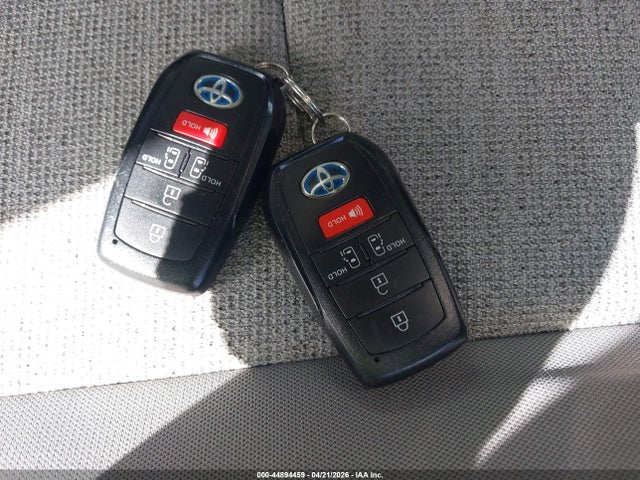 44894459 :رقم المزاد ، 5TDKSKFC0NS067525 vin ، 2022 Toyota Sienna Le مزاد بيع
