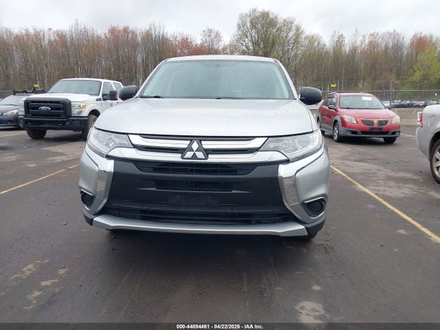 Продаж на аукціоні авто 2018 Mitsubishi Outlander Es, vin: JA4AZ3A35JZ056589, номер лоту: 44894461