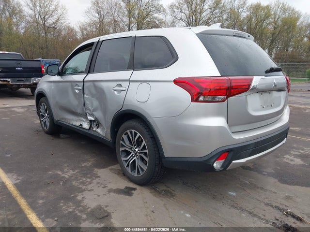Продаж на аукціоні авто 2018 Mitsubishi Outlander Es, vin: JA4AZ3A35JZ056589, номер лоту: 44894461