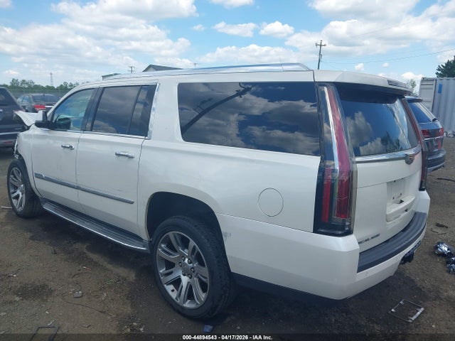 Продаж на аукціоні авто 2015 Cadillac Escalade Esv Luxury, vin: 1GYS4SKJ8FR602402, номер лоту: 44894543
