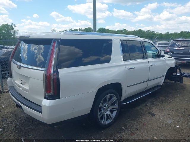 Продаж на аукціоні авто 2015 Cadillac Escalade Esv Luxury, vin: 1GYS4SKJ8FR602402, номер лоту: 44894543