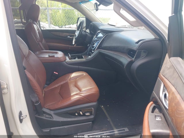 Продаж на аукціоні авто 2015 Cadillac Escalade Esv Luxury, vin: 1GYS4SKJ8FR602402, номер лоту: 44894543