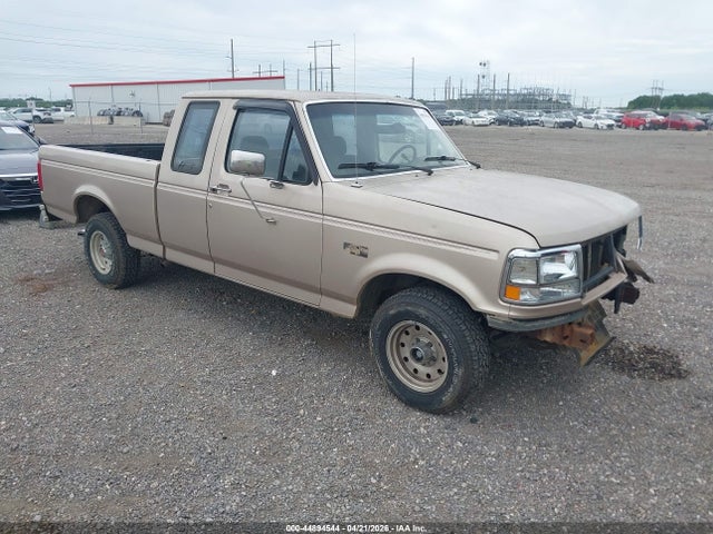 44894544 :رقم المزاد ، 1FTEX15Y0NKB10452 vin ، 1992 Ford F150 مزاد بيع