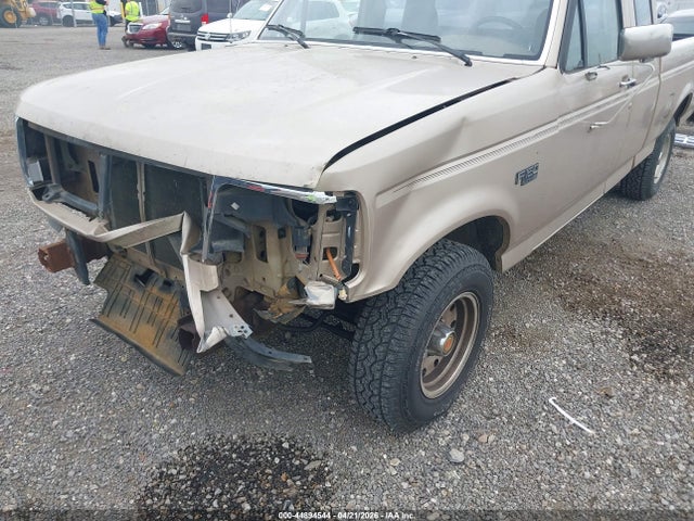 44894544 :رقم المزاد ، 1FTEX15Y0NKB10452 vin ، 1992 Ford F150 مزاد بيع