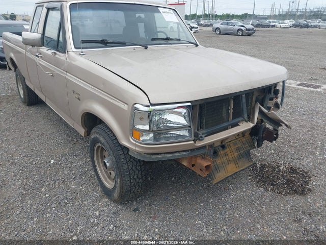 44894544 :رقم المزاد ، 1FTEX15Y0NKB10452 vin ، 1992 Ford F150 مزاد بيع