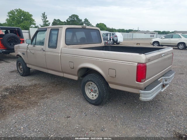44894544 :رقم المزاد ، 1FTEX15Y0NKB10452 vin ، 1992 Ford F150 مزاد بيع