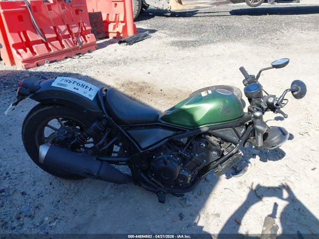 MLHPC5601R5700715 Honda CMX500