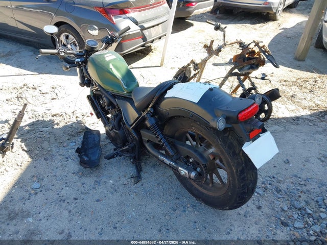 MLHPC5601R5700715 Honda CMX500