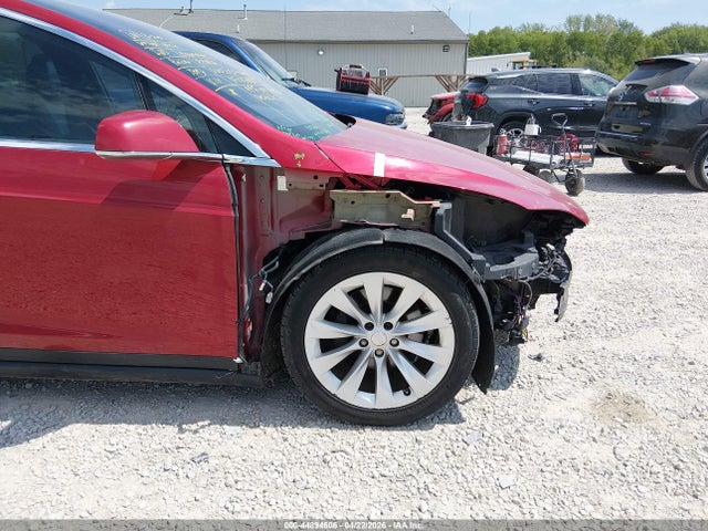 44894606 :رقم المزاد ، 5YJXCDE22JF133885 vin ، 2018 Tesla Model X 100d/75d/p100d مزاد بيع