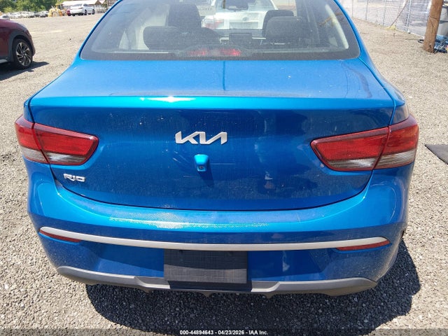 2022 Kia Rio S მანქანა იყიდება აუქციონზე, vin: 3KPA24AD5NE434212, აუქციონის ნომერი: 44894643