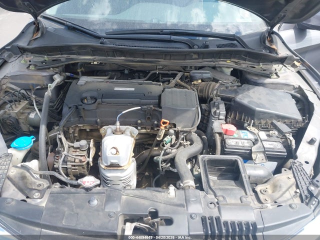 44894649 :رقم المزاد ، 1HGCR2F00HA087833 vin ، 2017 Honda Accord Ex مزاد بيع