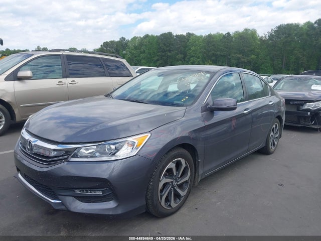 44894649 :رقم المزاد ، 1HGCR2F00HA087833 vin ، 2017 Honda Accord Ex مزاد بيع