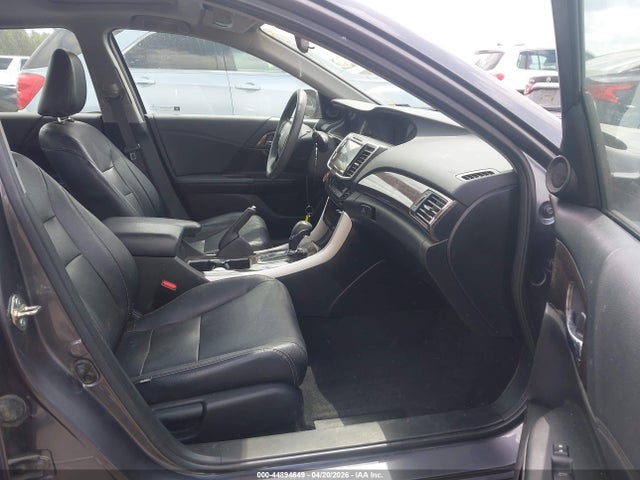 44894649 :رقم المزاد ، 1HGCR2F00HA087833 vin ، 2017 Honda Accord Ex مزاد بيع