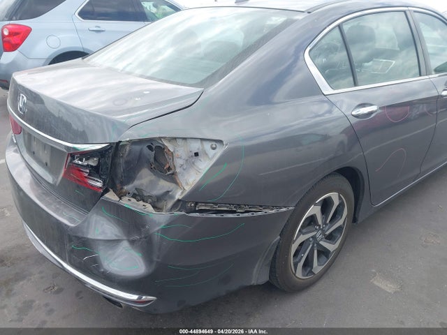 44894649 :رقم المزاد ، 1HGCR2F00HA087833 vin ، 2017 Honda Accord Ex مزاد بيع