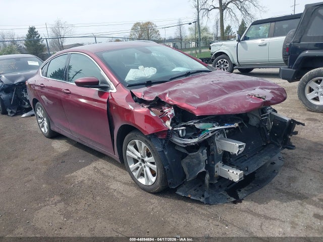 44894694 :رقم المزاد ، 1C3CCCAB9FN692202 vin ، 2015 Chrysler 200 Limited مزاد بيع