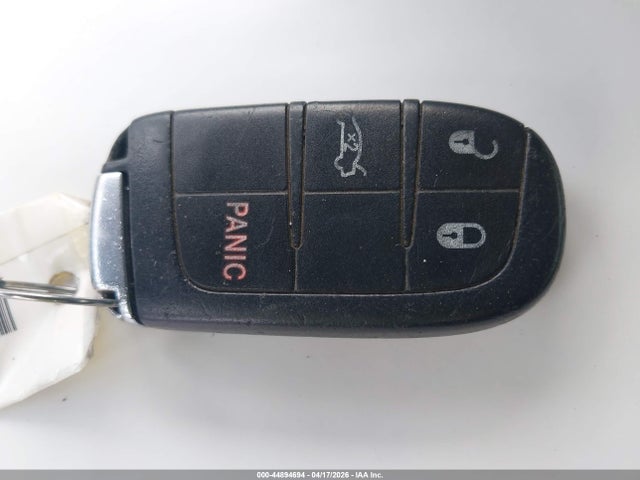 44894694 :رقم المزاد ، 1C3CCCAB9FN692202 vin ، 2015 Chrysler 200 Limited مزاد بيع