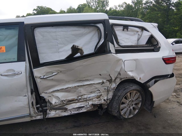 44894703 :رقم المزاد ، 5TDYK3DC7GS738274 vin ، 2016 Toyota Sienna Limited 7 Passenger مزاد بيع