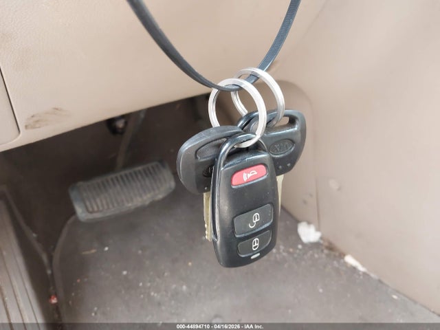44894710 :رقم المزاد ، KNDMG4C30A6330634 vin ، 2010 Kia Sedona مزاد بيع