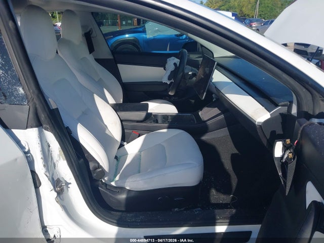 2021 Tesla Model 3 Standard Range Plus Rear-wheel Drive მანქანა იყიდება აუქციონზე, vin: 5YJ3E1EAXMF915922, აუქციონის ნომერი: 44894713