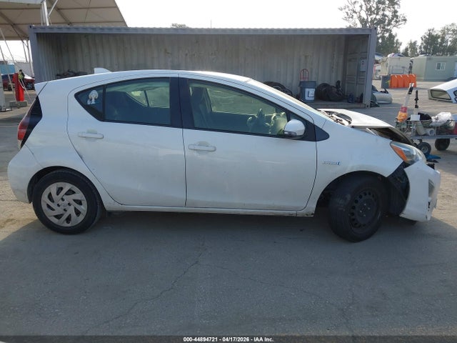 JTDKDTB38G1123023 Toyota Prius C Two