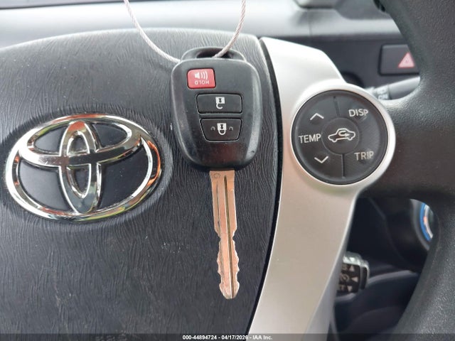 2013 Toyota Prius C Two მანქანა იყიდება აუქციონზე, vin: JTDKDTB39D1041457, აუქციონის ნომერი: 44894724