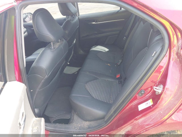 44894767 :رقم المزاد ، 4T1B11HK4JU660940 vin ، 2018 Toyota Camry Se مزاد بيع