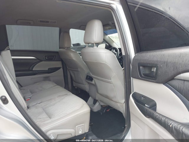 44894769 :رقم المزاد ، 5TDZKRFH6FS064410 vin ، 2015 Toyota Highlander Le Plus V6 مزاد بيع