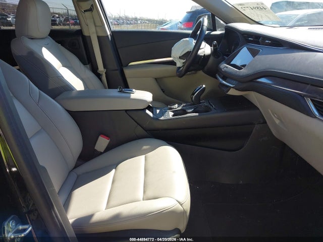 44894772 :رقم المزاد ، 1GYFZBR49NF145666 vin ، 2022 Cadillac Xt4 Awd Luxury مزاد بيع