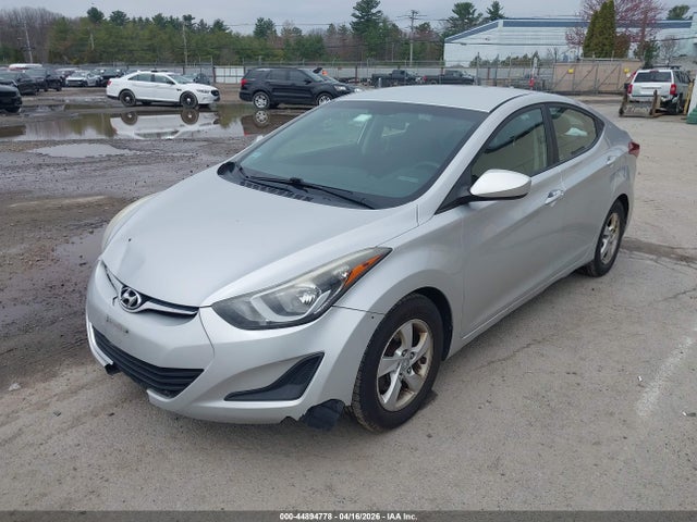 2015 HYUNDAI ELANTRA 5NPDH4AE8FH640707 Photo 1