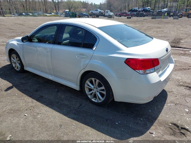 2014 Subaru Legacy 2.5i მანქანა იყიდება აუქციონზე, vin: 4S3BMBA61E3030870, აუქციონის ნომერი: 44894780
