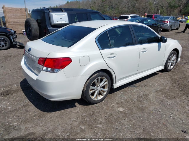 2014 Subaru Legacy 2.5i მანქანა იყიდება აუქციონზე, vin: 4S3BMBA61E3030870, აუქციონის ნომერი: 44894780