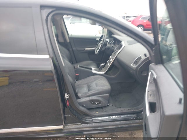 44894783 :رقم المزاد ، YV449MDM0G2811062 vin ، 2016 Volvo Xc60 T6 Drive-e Platinum مزاد بيع